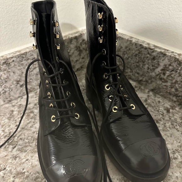 CHANEL “Lace Up” combat boots 37.5 - Picture 13 of 13